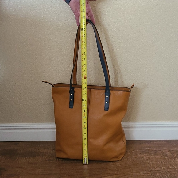 Vera Bradley Tan Leather Canyon Tote Bag - Picture 5 of 10